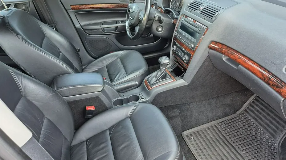 SKODA Octavia -