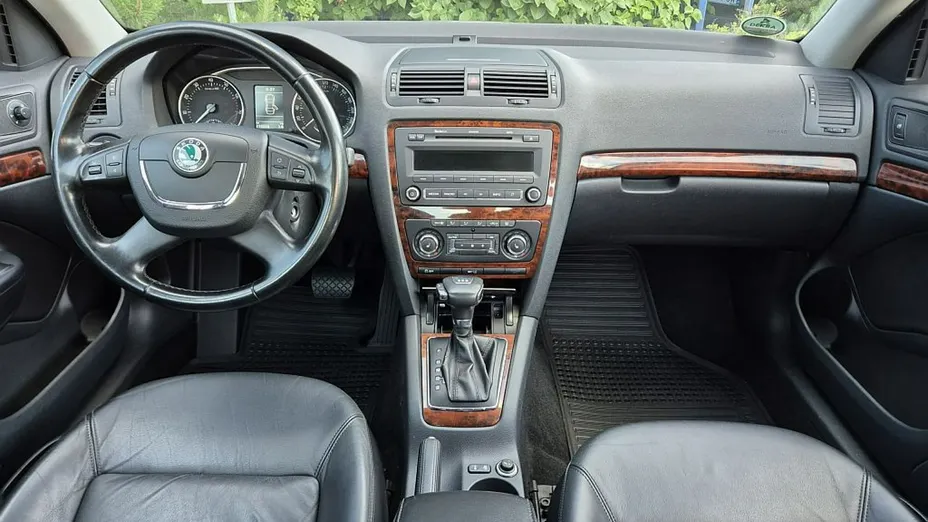SKODA Octavia -
