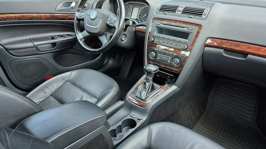 SKODA Octavia -