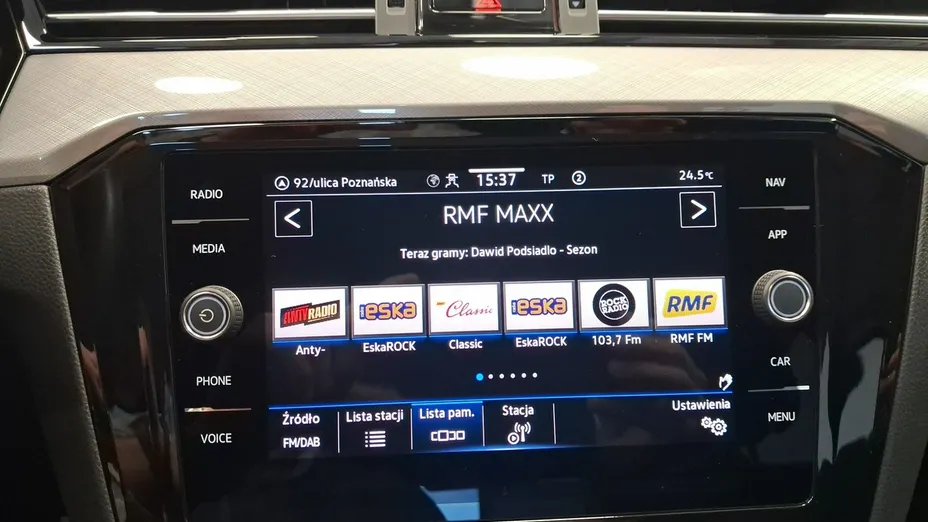 VOLKSWAGEN Passat -