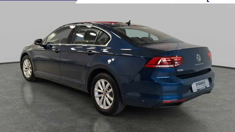 VOLKSWAGEN Passat -