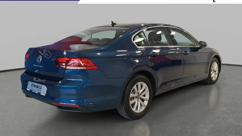 VOLKSWAGEN Passat -