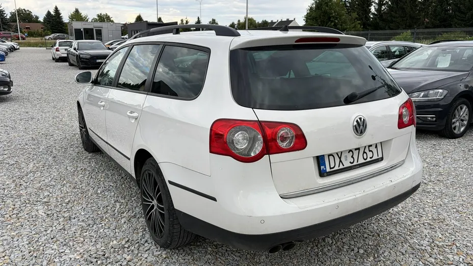 VOLKSWAGEN Passat -