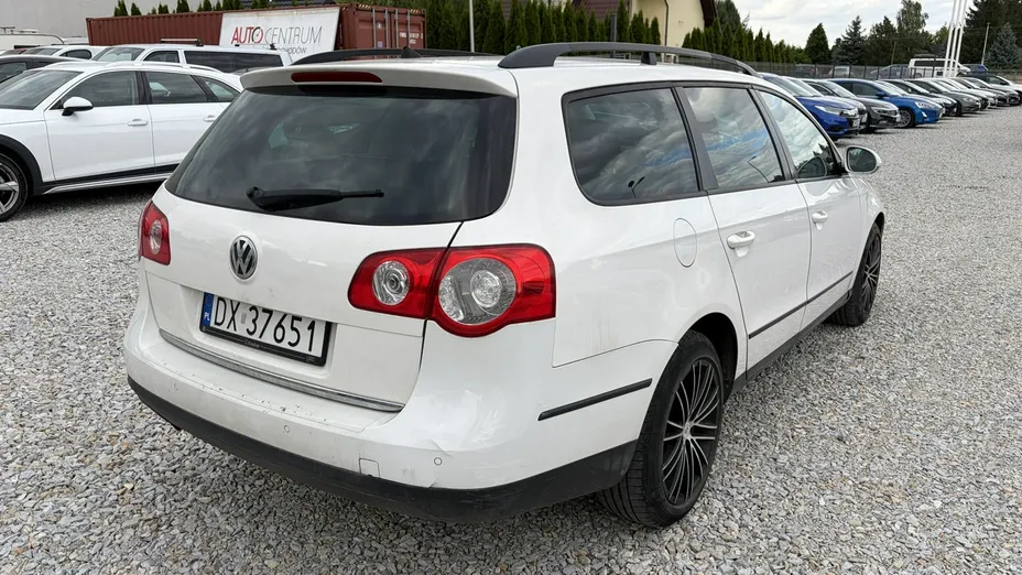 VOLKSWAGEN Passat -