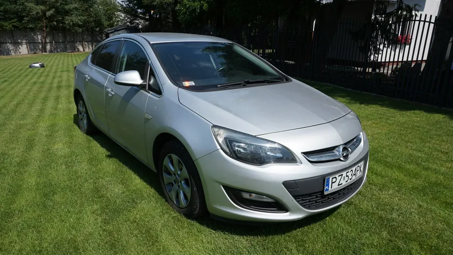 OPEL Astra -