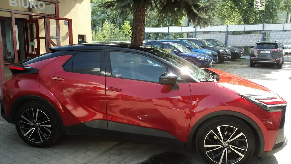 TOYOTA C-HR -