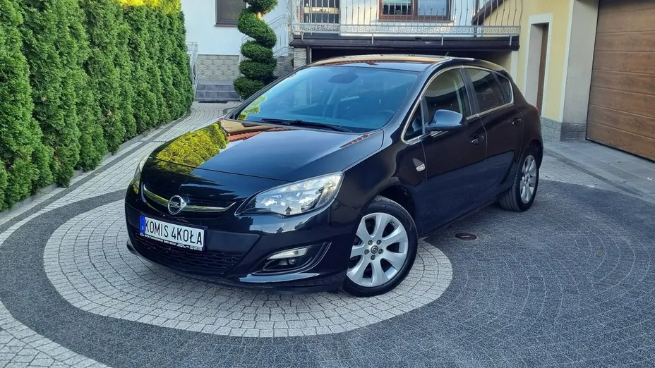 OPEL Astra -