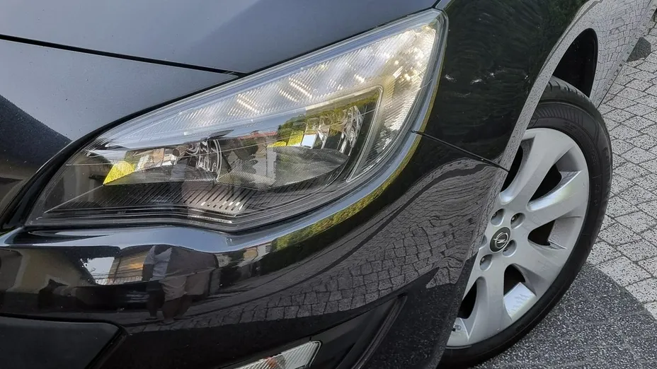 OPEL Astra -