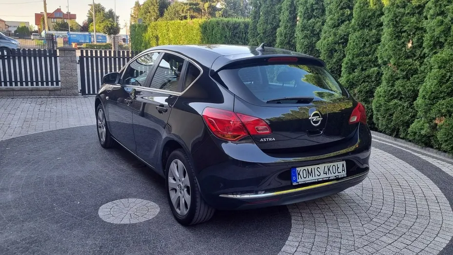 OPEL Astra -