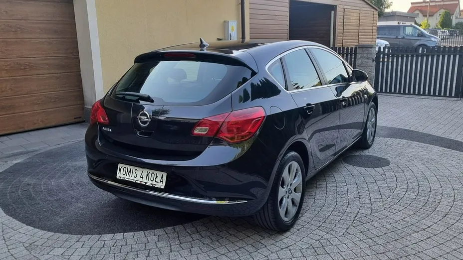 OPEL Astra -