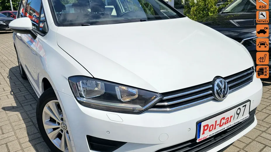 VOLKSWAGEN Golf Sportsvan -