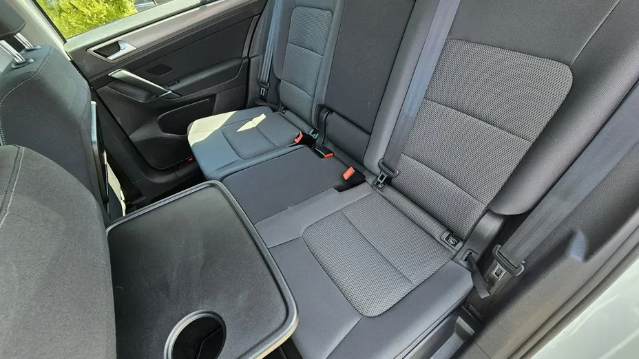 VOLKSWAGEN Golf Sportsvan -