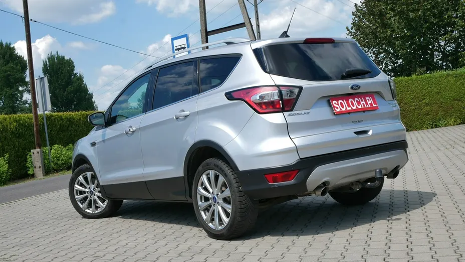 FORD Escape -