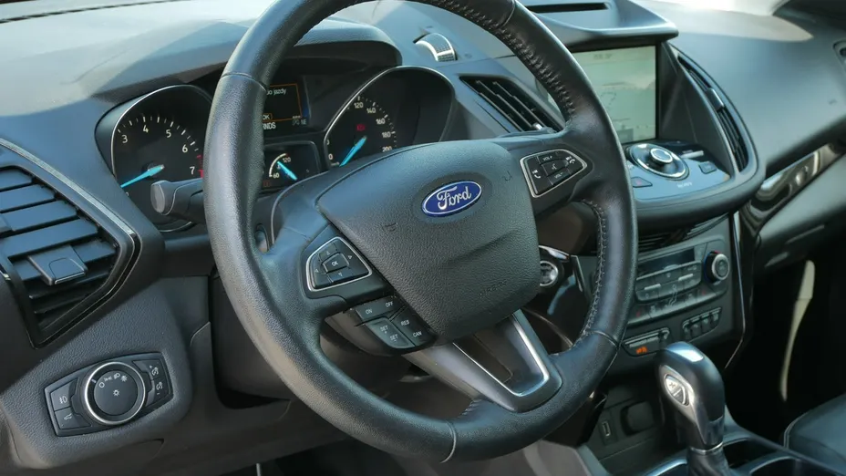 FORD Escape -