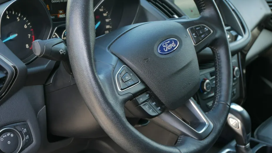 FORD Escape -