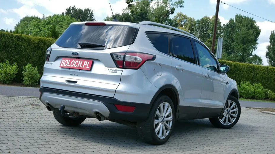 FORD Escape -
