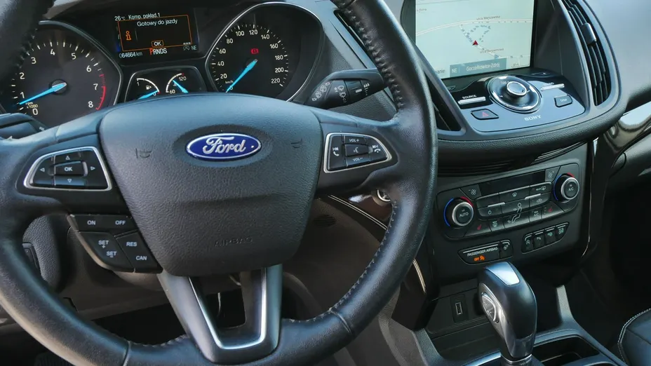 FORD Escape -