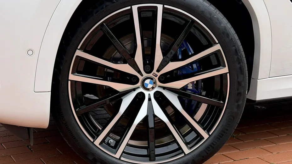 BMW X6 -
