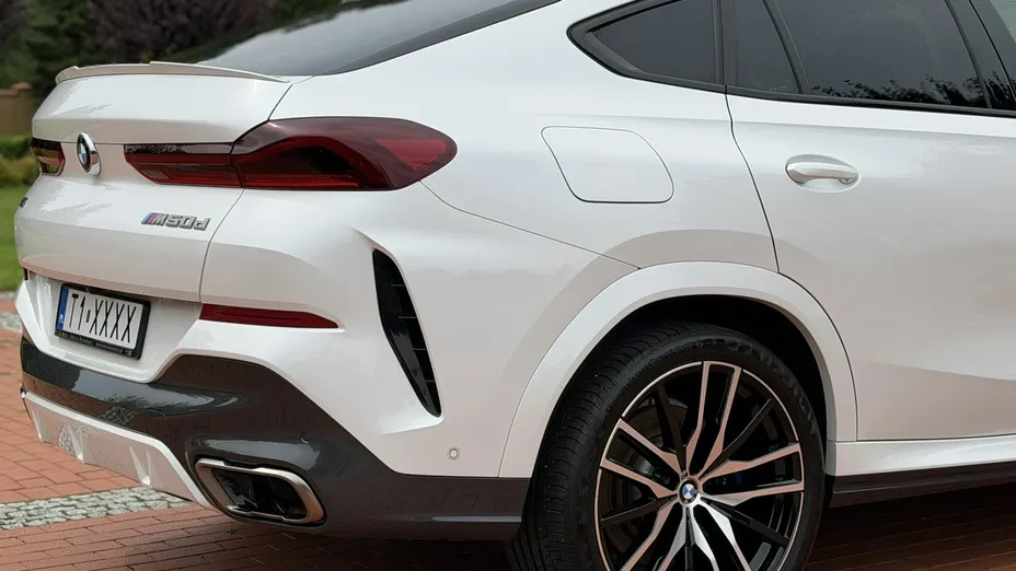BMW X6 -