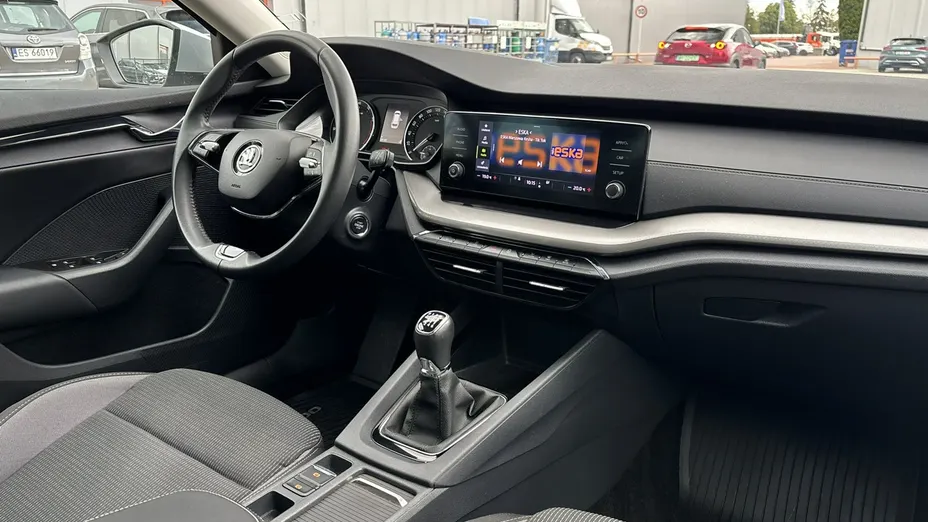 SKODA Octavia -