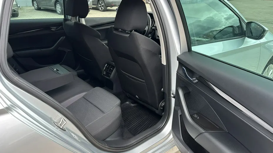 SKODA Octavia -