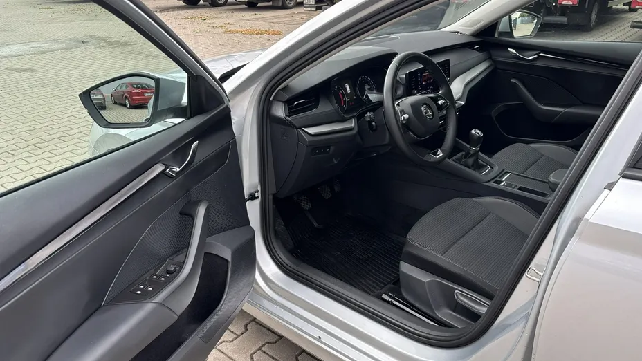 SKODA Octavia -
