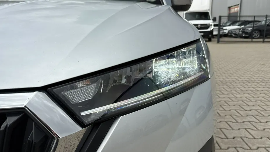 SKODA Octavia -