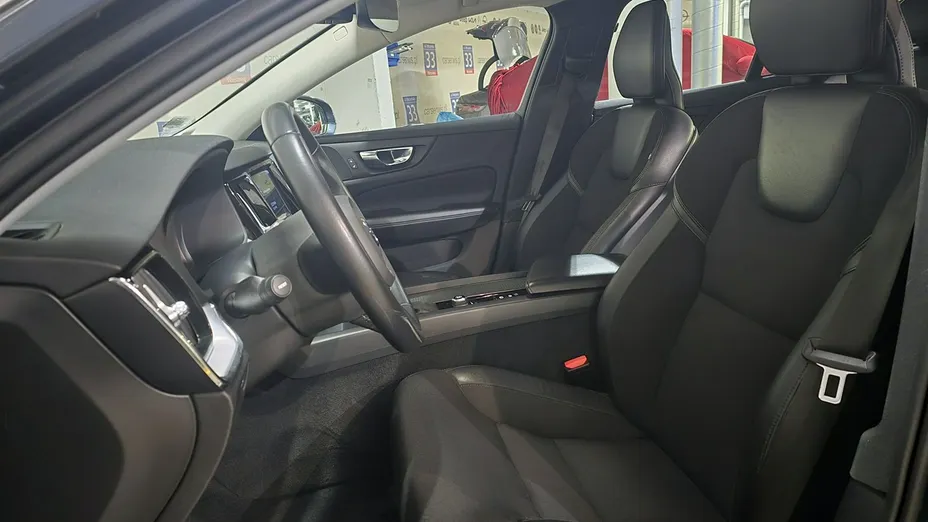 VOLVO V60 -