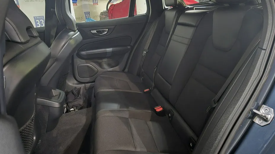 VOLVO V60 -