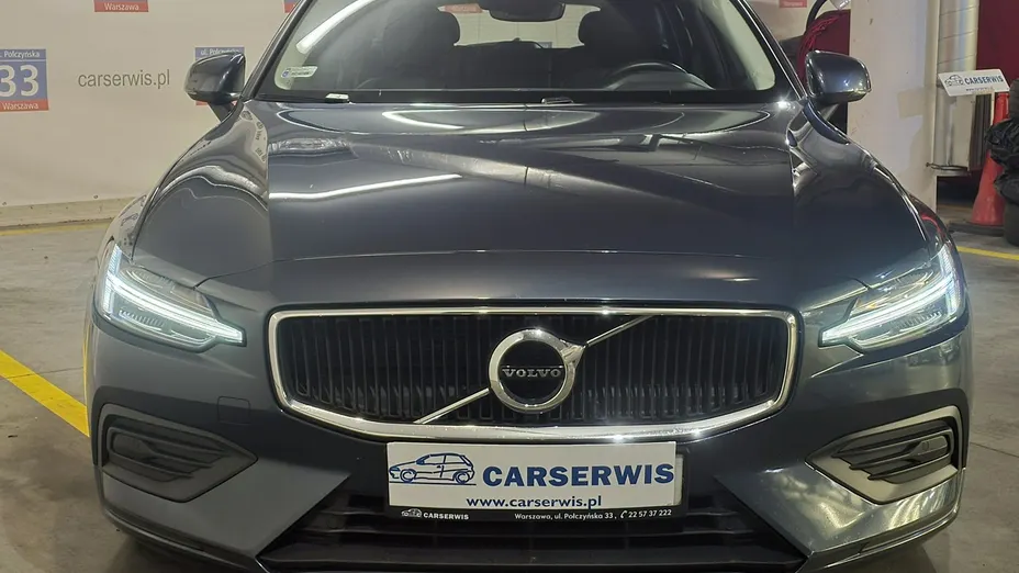 VOLVO V60 -