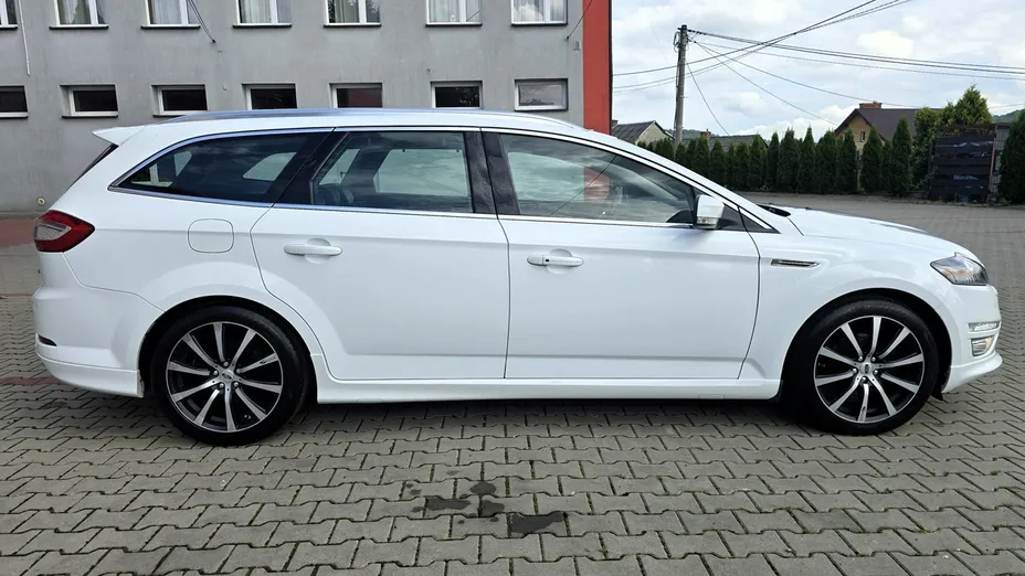 FORD Mondeo -