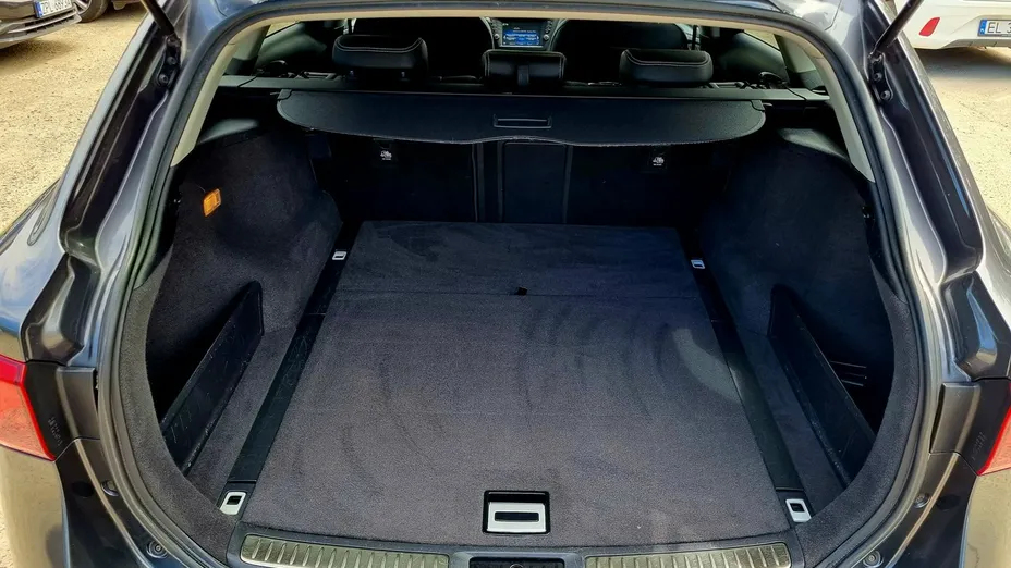 TOYOTA Avensis -