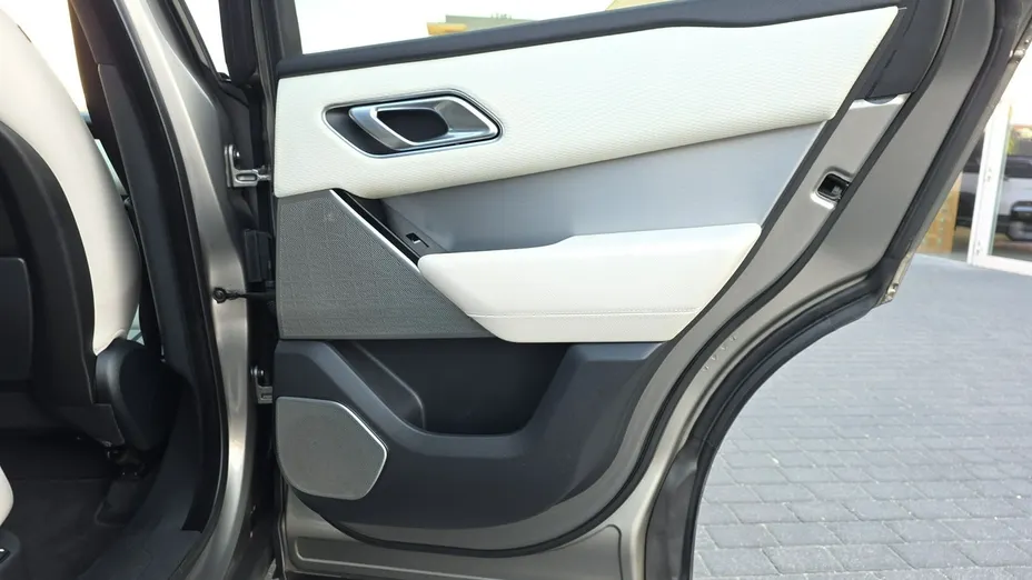 LAND ROVER Range Rover Velar -