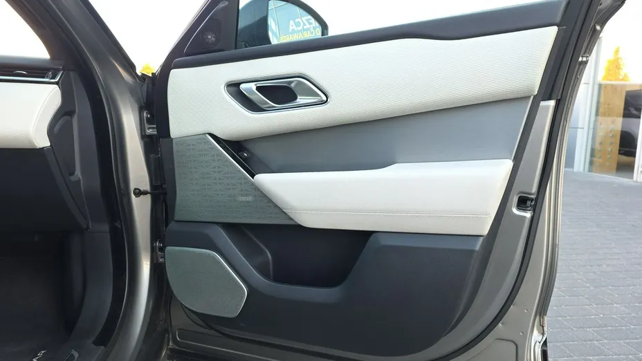 LAND ROVER Range Rover Velar -