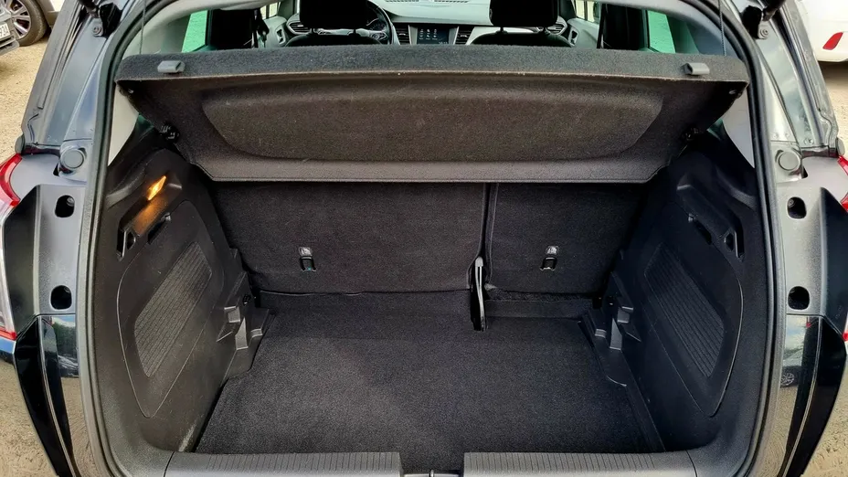 OPEL Crossland X -