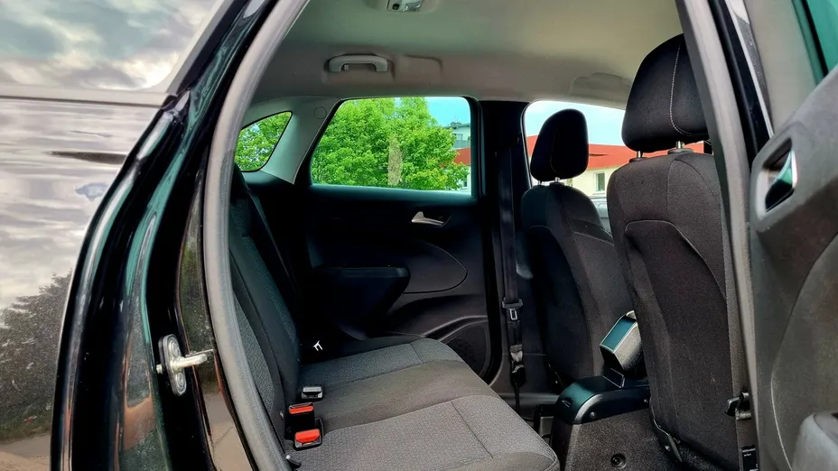 OPEL Crossland X -