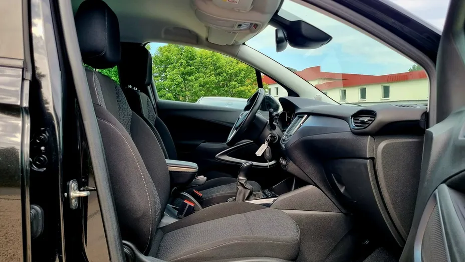 OPEL Crossland X -