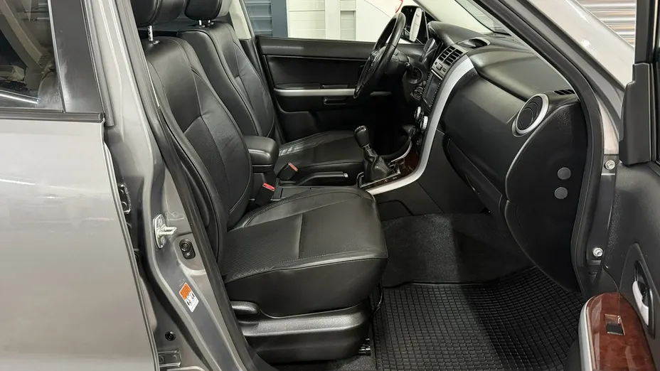 SUZUKI Grand Vitara -
