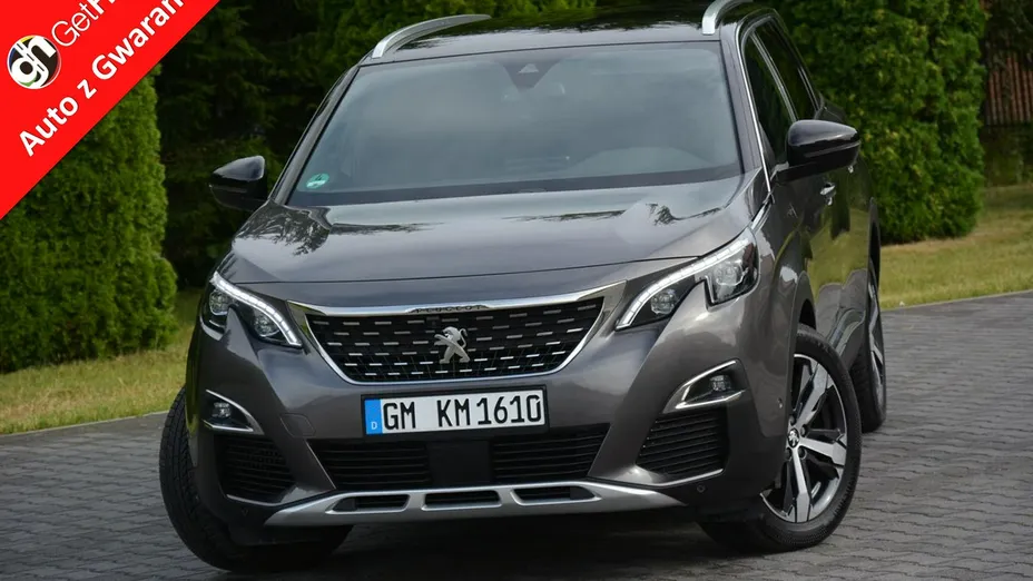 PEUGEOT 5008 -