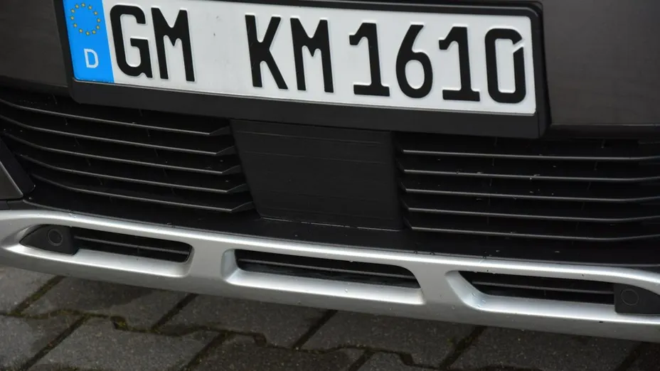 PEUGEOT 5008 -