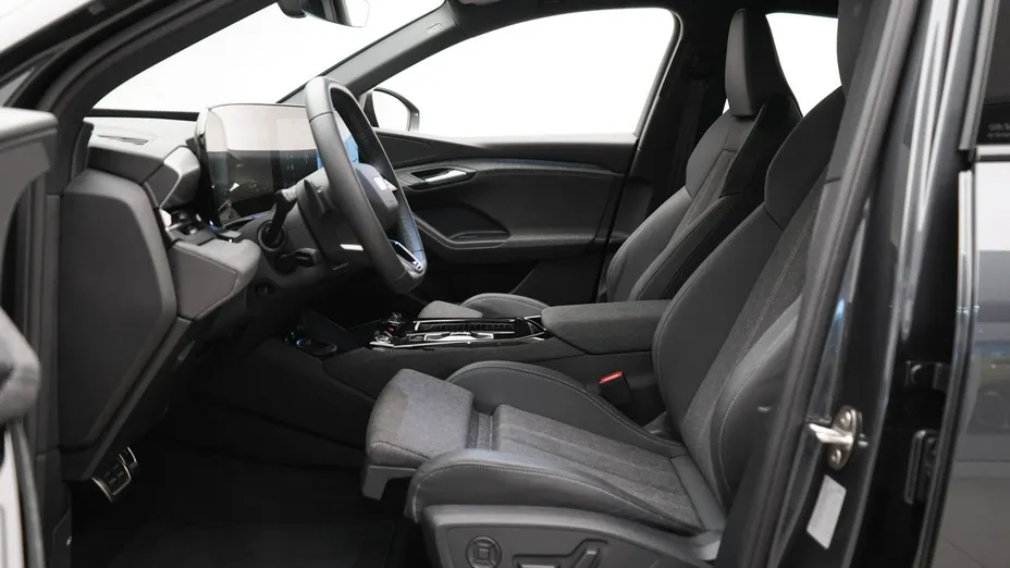 AUDI Q6 Sportback e-tron -