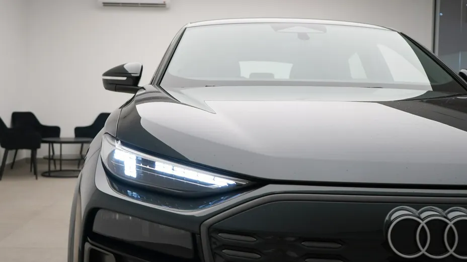 AUDI Q6 Sportback e-tron -