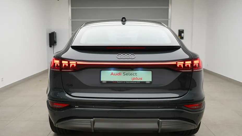 AUDI Q6 Sportback e-tron -