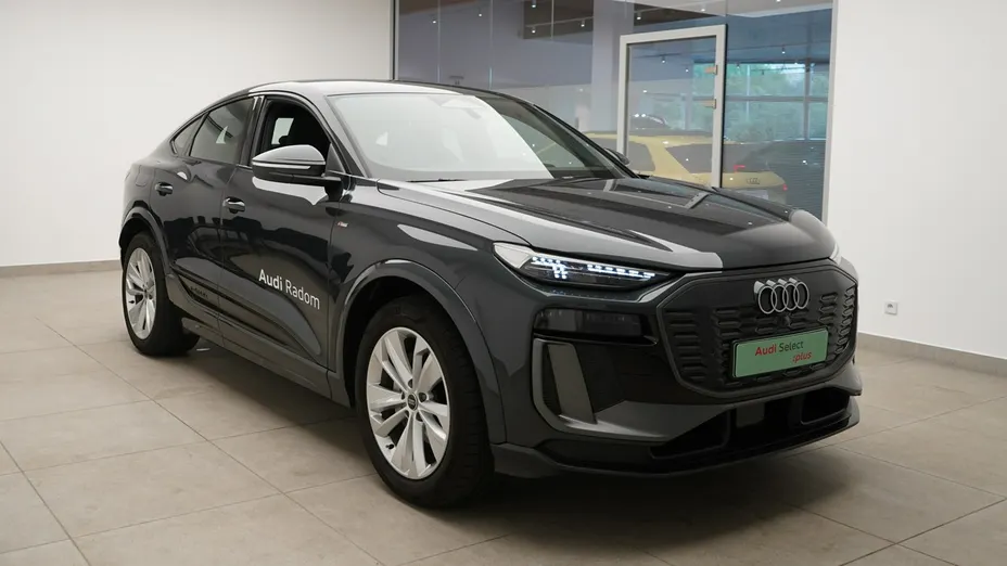 AUDI Q6 Sportback e-tron -