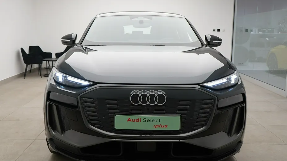 AUDI Q6 Sportback e-tron -