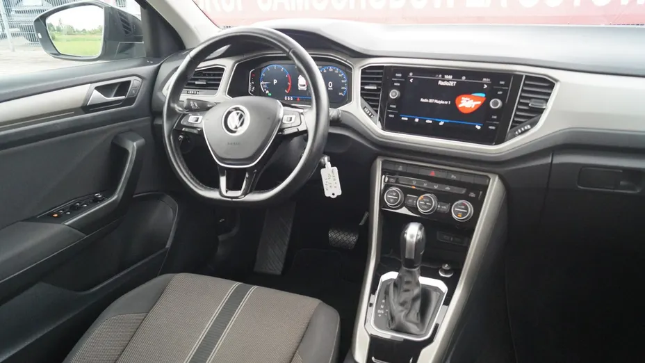 VOLKSWAGEN T-ROC -