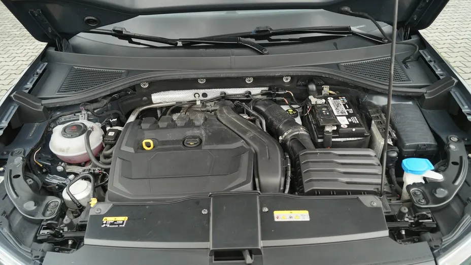 VOLKSWAGEN T-ROC -