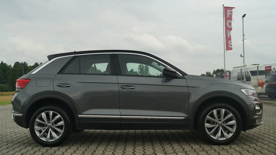 VOLKSWAGEN T-ROC -