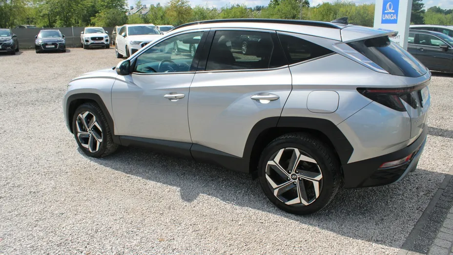 HYUNDAI Tucson -