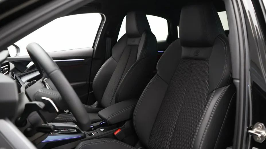 AUDI A3 Limousine -